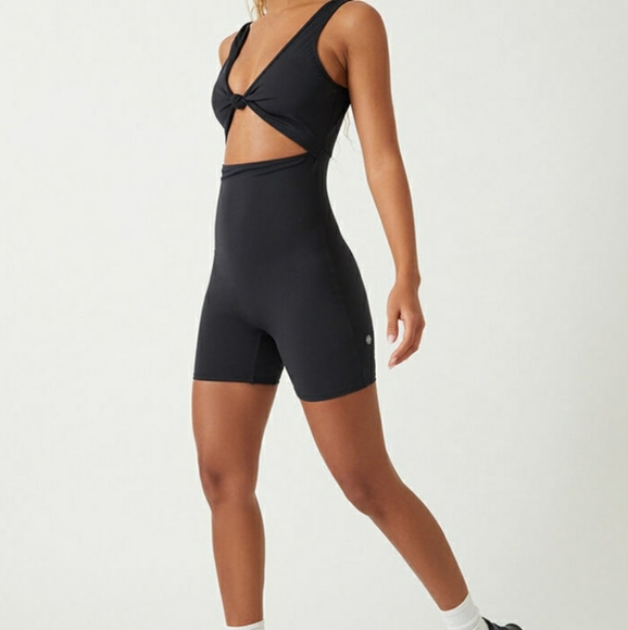 Knotted jumpsuit..FIRM - Picture 7 of 14